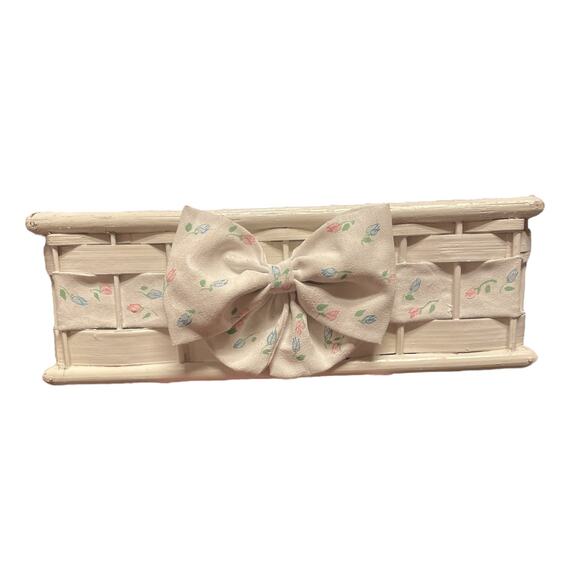 Vintage White Wicker Tissue Box Cover with Box Rustic - Picture 2 of 8